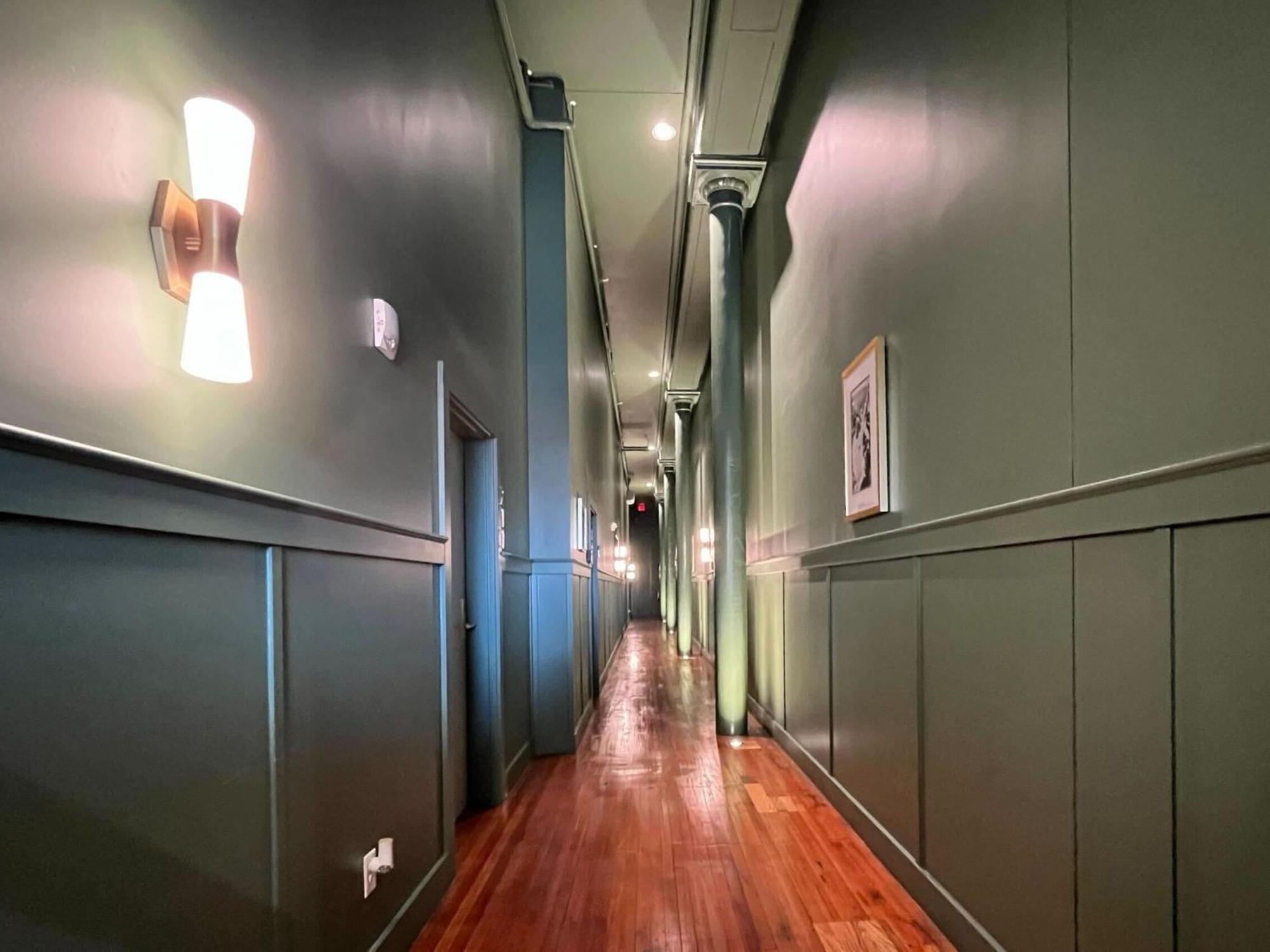 Bright And Modern In # 304 Louisville